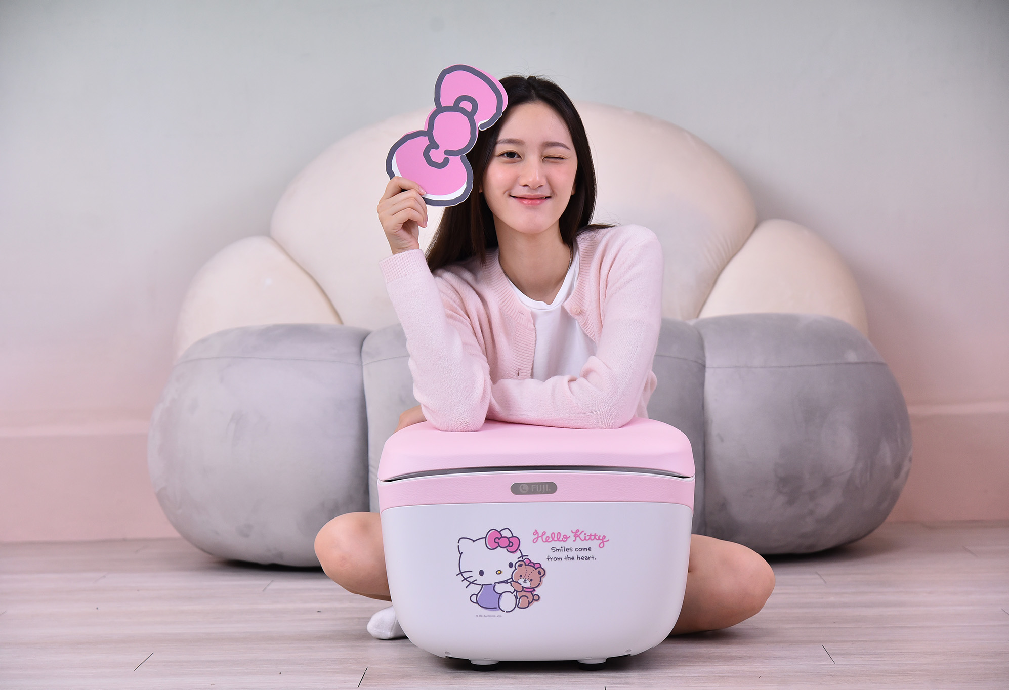 FUJI小姿足美腿機重磅聯名Hello Kitty 全台500 台限量上市– 壹哥的科技生活